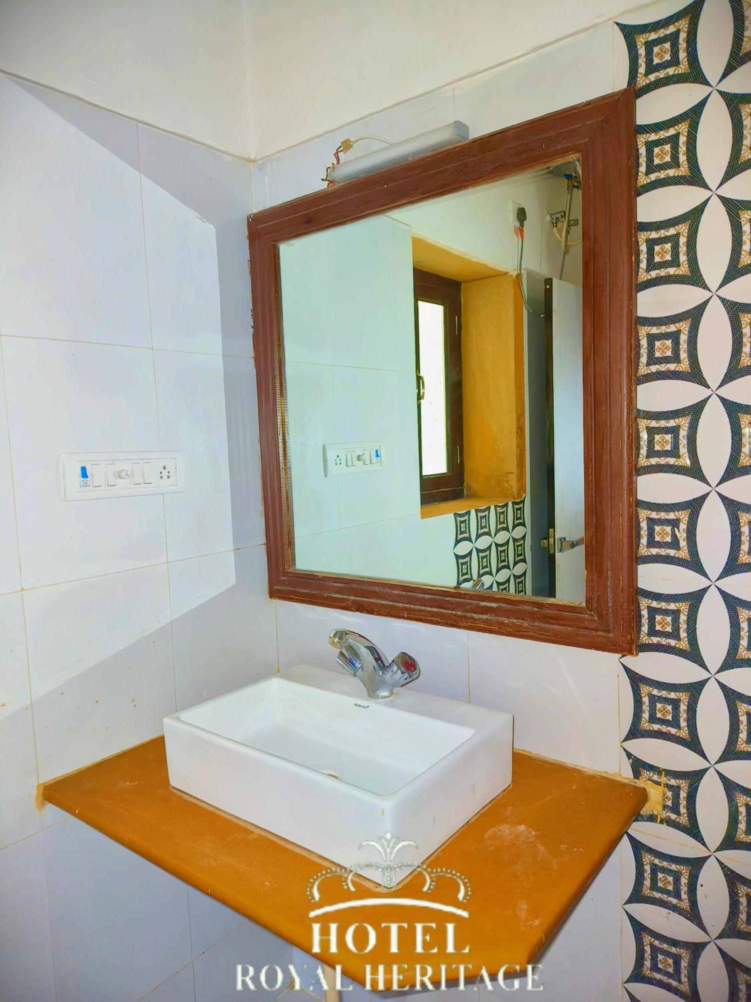 Hotel Royal Heritage Jaisalmer Buitenkant foto