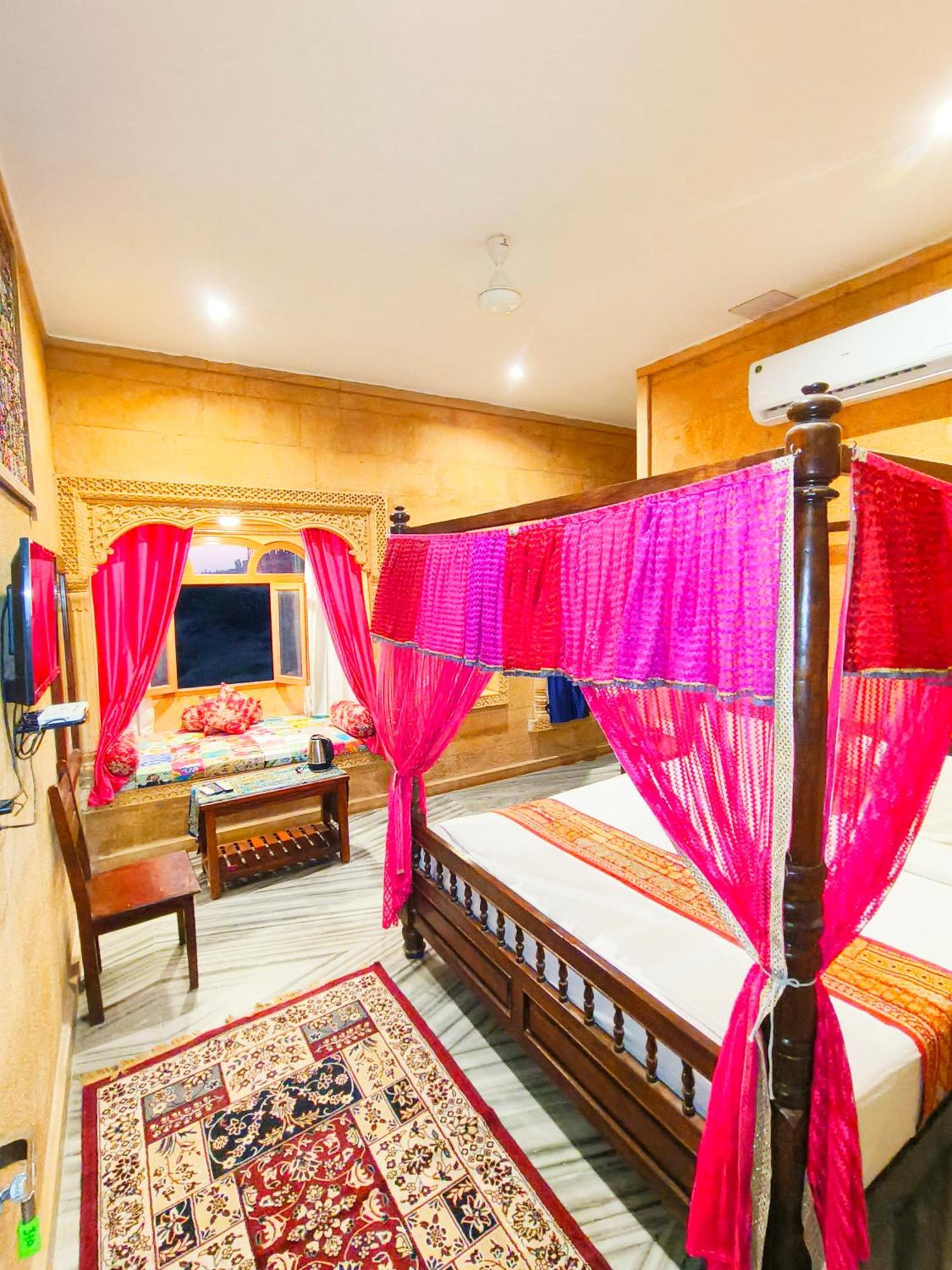 Hotel Royal Heritage Jaisalmer Buitenkant foto